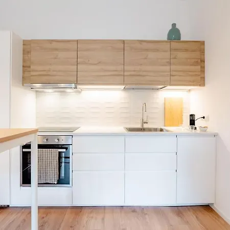 Luxury 1 Bedroom Apartment, Close To San Siro, Fiera And 10 Min Metro To Duomo * Milão