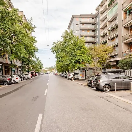Luxury 1 Bedroom Apartment, Close To San Siro, Fiera And 10 Min Metro To Duomo Apartamento