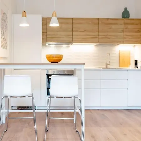 Apartment Luxury 1 Bedroom Apartment, Close To San Siro, Fiera And 10 Min Metro To Duomo Milan