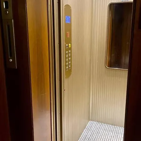 Luxury 1 Bedroom Apartment, Close To San Siro, Fiera And 10 Min Metro To Duomo Apartment Milan
