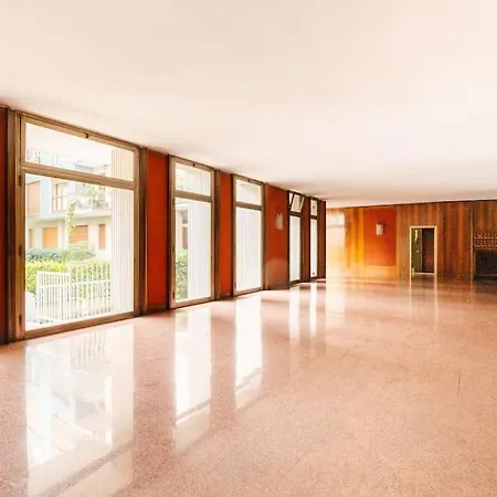Luxury 1 Bedroom Apartment, Close To San Siro, Fiera And 10 Min Metro To Duomo Apartment