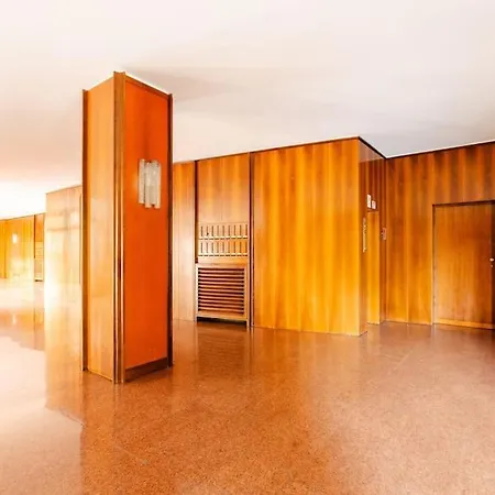 Luxury 1 Bedroom Apartment, Close To San Siro, Fiera And 10 Min Metro To Duomo * Milan